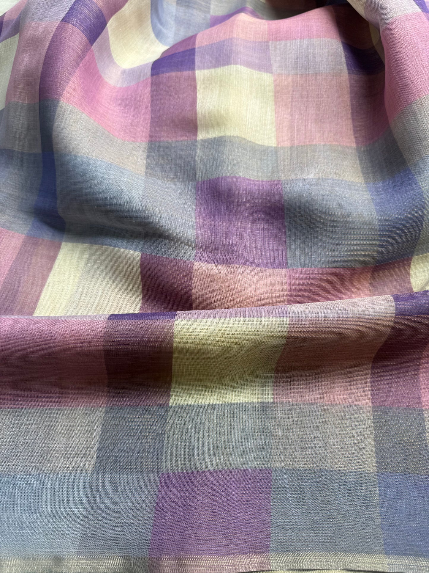 Soft linen tissue checks